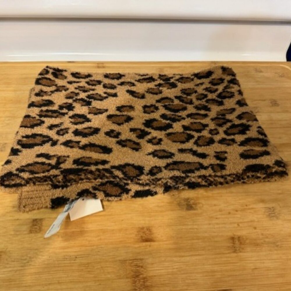 Retro Leopard Print Oblong Knit Scarf - Picture 1 of 16